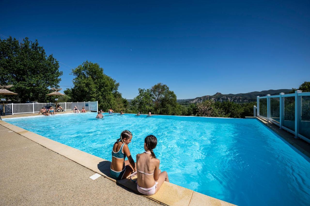 Charmant camping Familiale 3 Etoiles vue 360 plage piscine à débordement empl XXL Labeaume Exterior foto