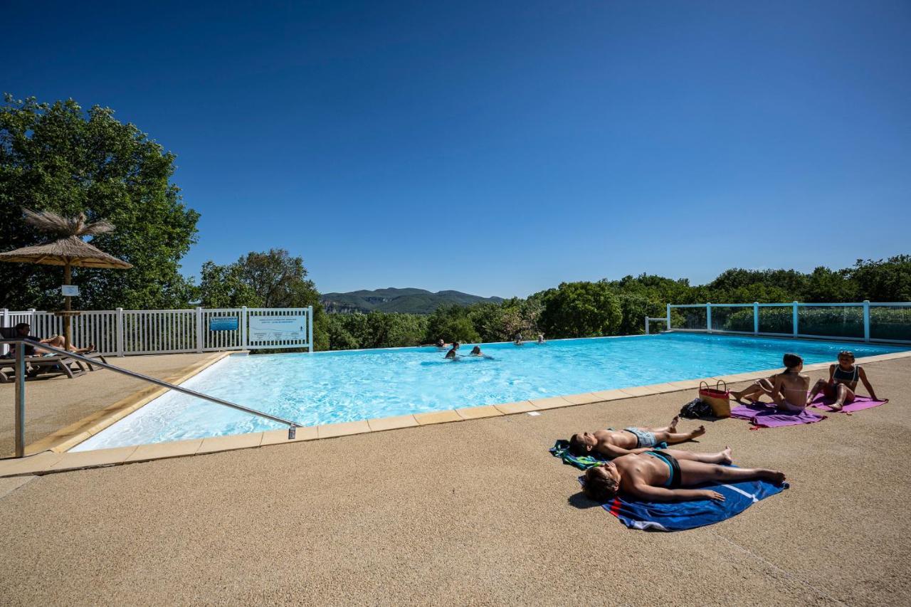 Charmant camping Familiale 3 Etoiles vue 360 plage piscine à débordement empl XXL Labeaume Exterior foto