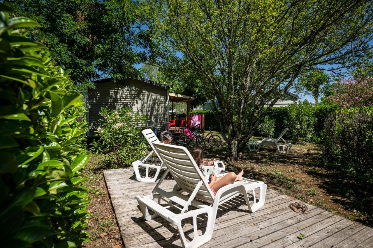 Charmant camping Familiale 3 Etoiles vue 360 plage piscine à débordement empl XXL Labeaume Exterior foto