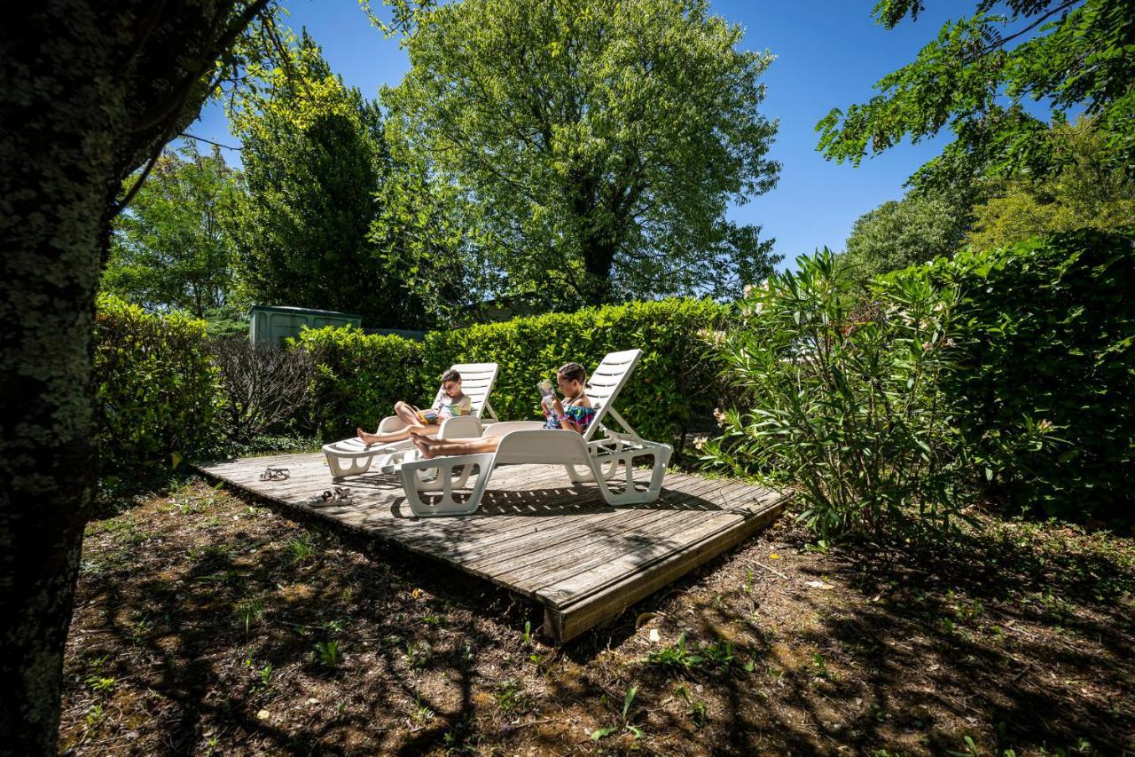 Charmant camping Familiale 3 Etoiles vue 360 plage piscine à débordement empl XXL Labeaume Exterior foto