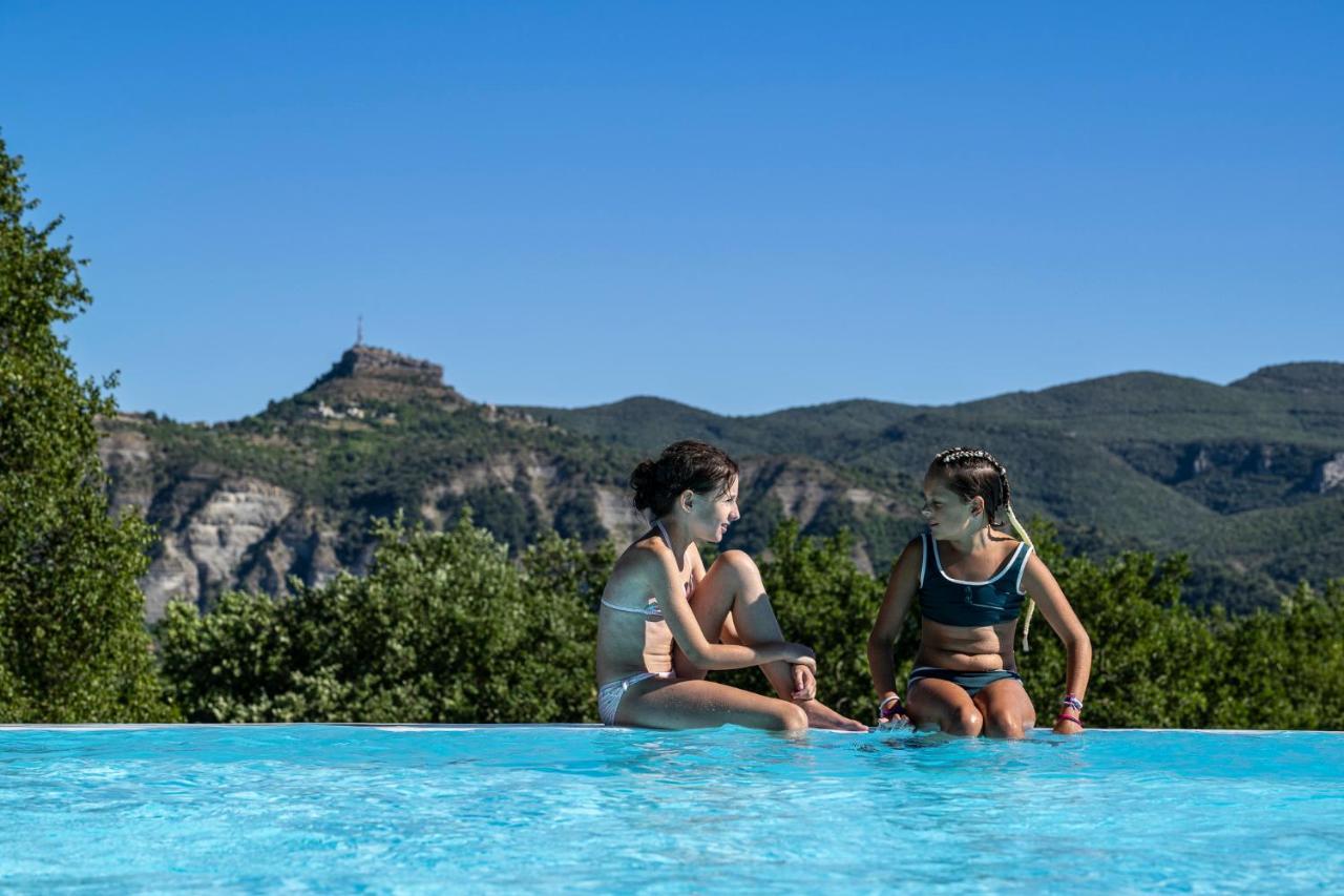 Charmant camping Familiale 3 Etoiles vue 360 plage piscine à débordement empl XXL Labeaume Exterior foto
