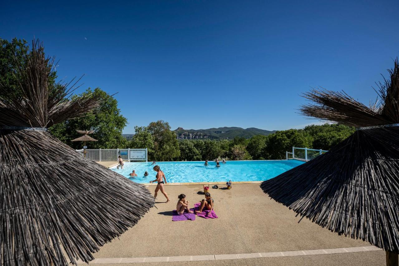 Charmant camping Familiale 3 Etoiles vue 360 plage piscine à débordement empl XXL Labeaume Exterior foto