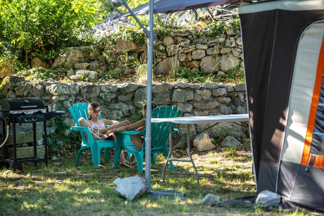 Charmant camping Familiale 3 Etoiles vue 360 plage piscine à débordement empl XXL Labeaume Exterior foto