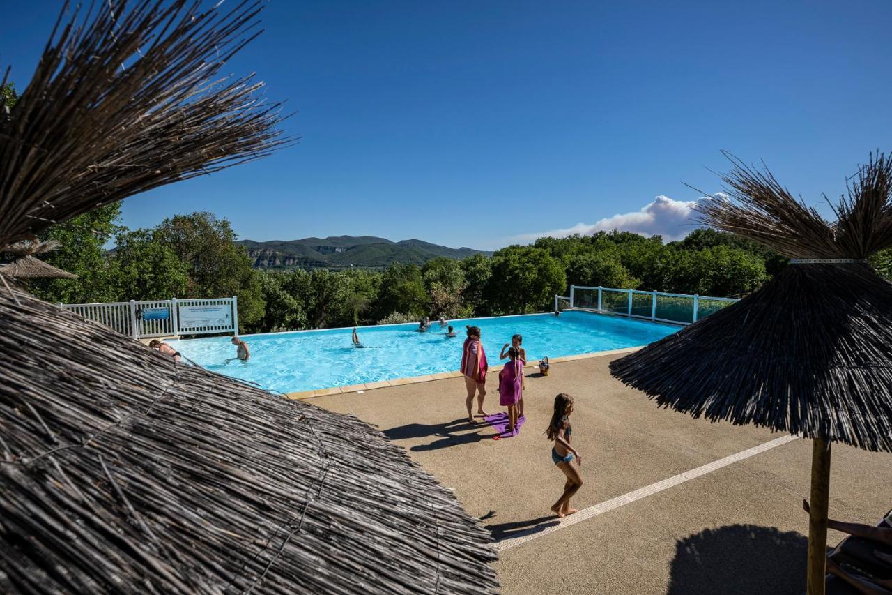 Charmant camping Familiale 3 Etoiles vue 360 plage piscine à débordement empl XXL Labeaume Exterior foto