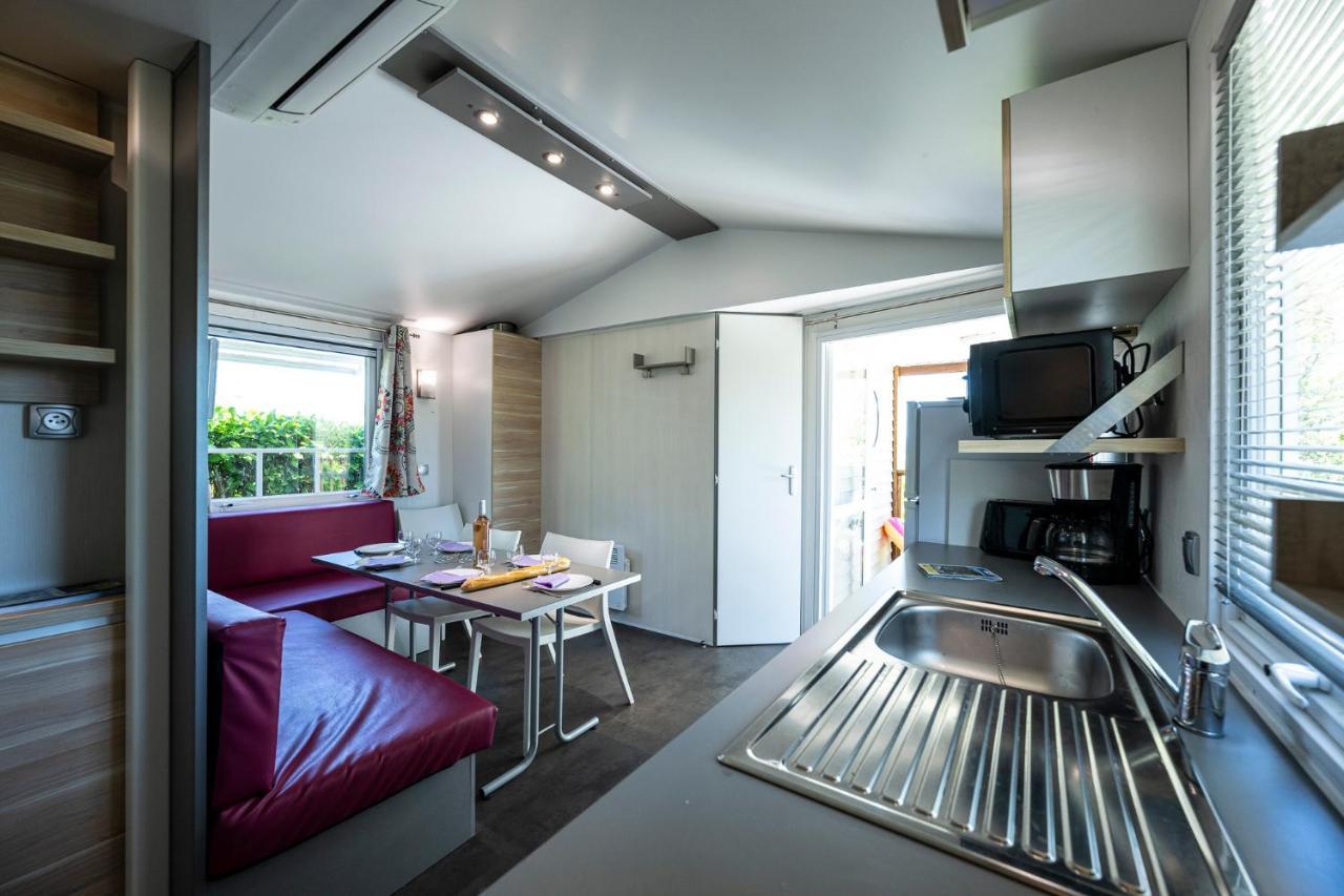 Charmant camping Familiale 3 Etoiles vue 360 plage piscine à débordement empl XXL Labeaume Exterior foto