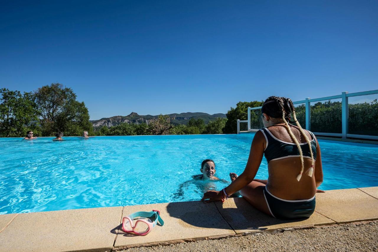Charmant camping Familiale 3 Etoiles vue 360 plage piscine à débordement empl XXL Labeaume Exterior foto